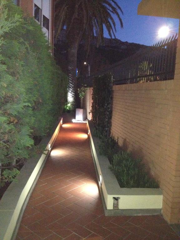 B&Beach Cagliari Guest House Luaran gambar