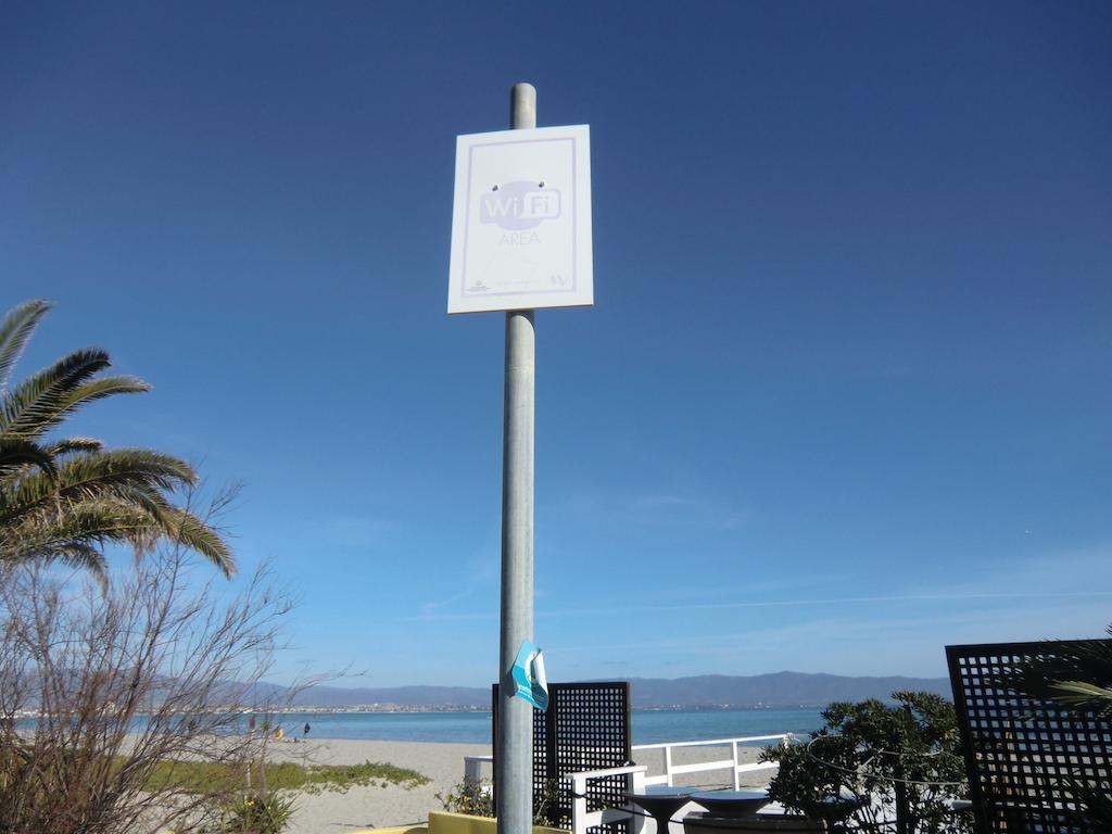 B&Beach Cagliari Guest House Luaran gambar