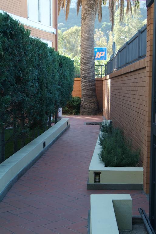 B&Beach Cagliari Guest House Luaran gambar